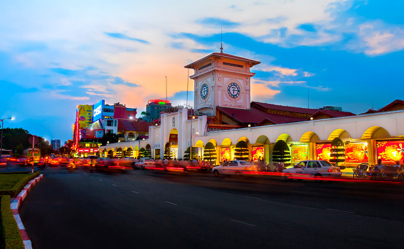 Chợ đêm Bến Thành